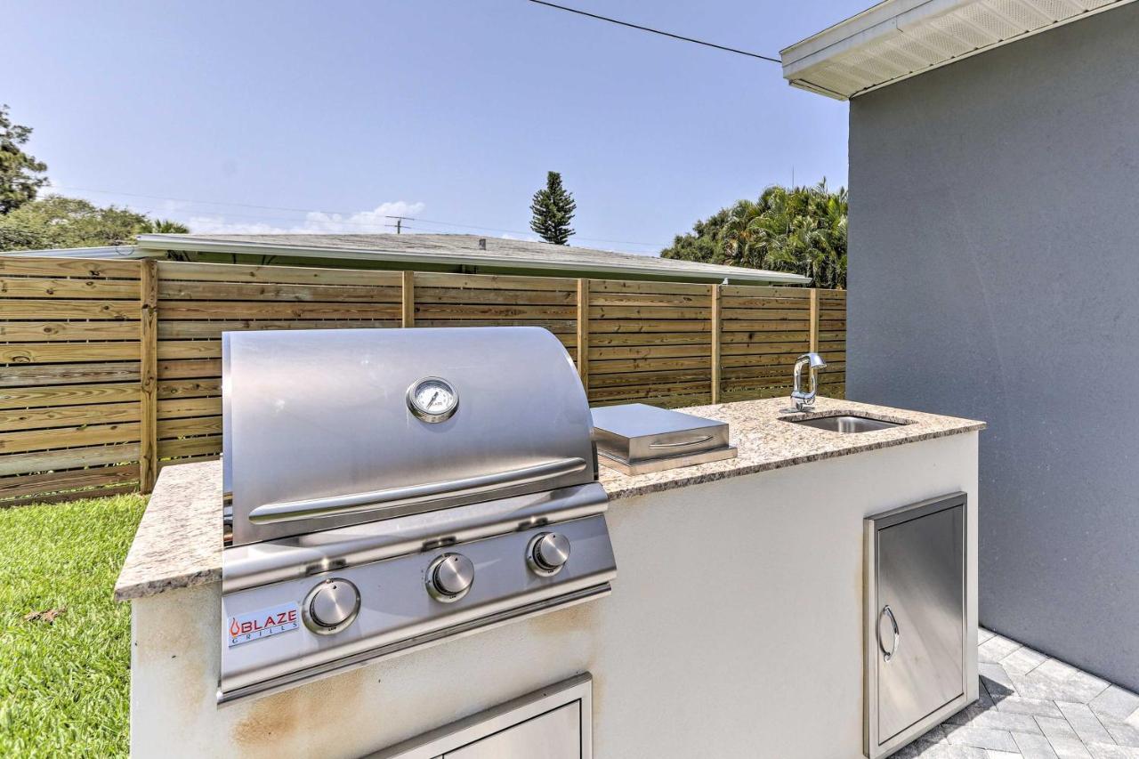 Beach House With Outdoor Kitchen, Walk To Coast Какао-Бич Экстерьер фото
